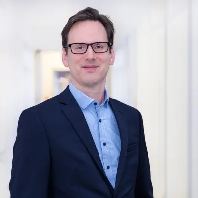 Dr.  Stefan Rüping