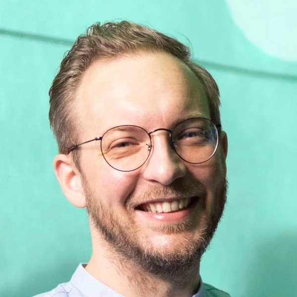 Dr. Matthias Becker