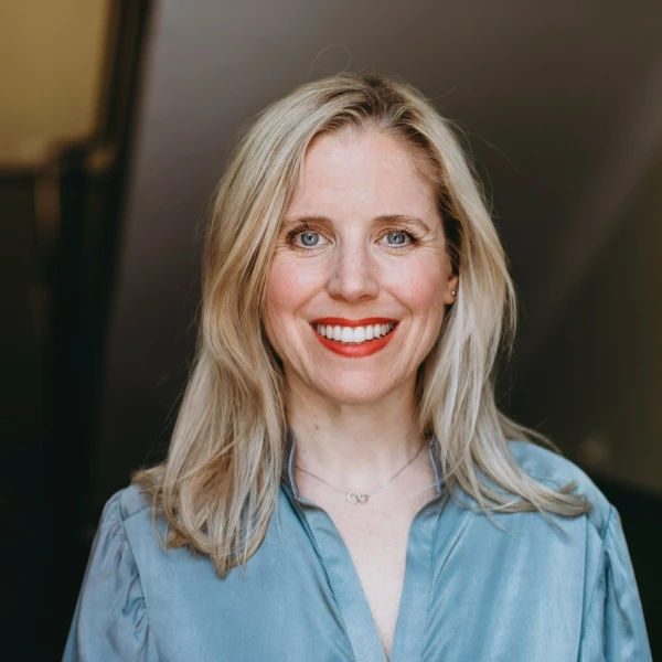 Dr. Sarah Müller