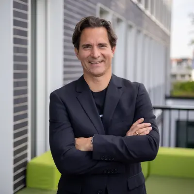 Dr․ Bernd Fauser